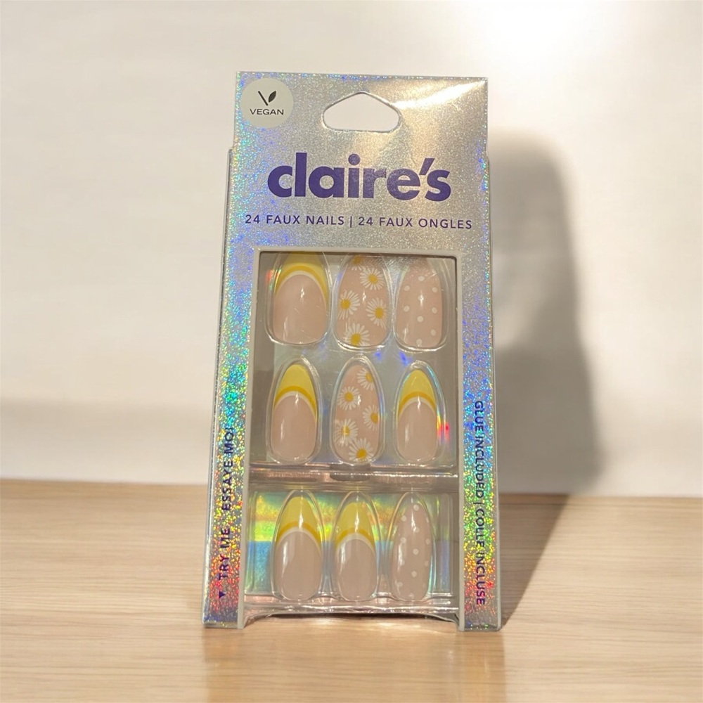 NEW Claire's Vegan 24 Faux Nails Yellow Sunflower Dot Design Press On Glue